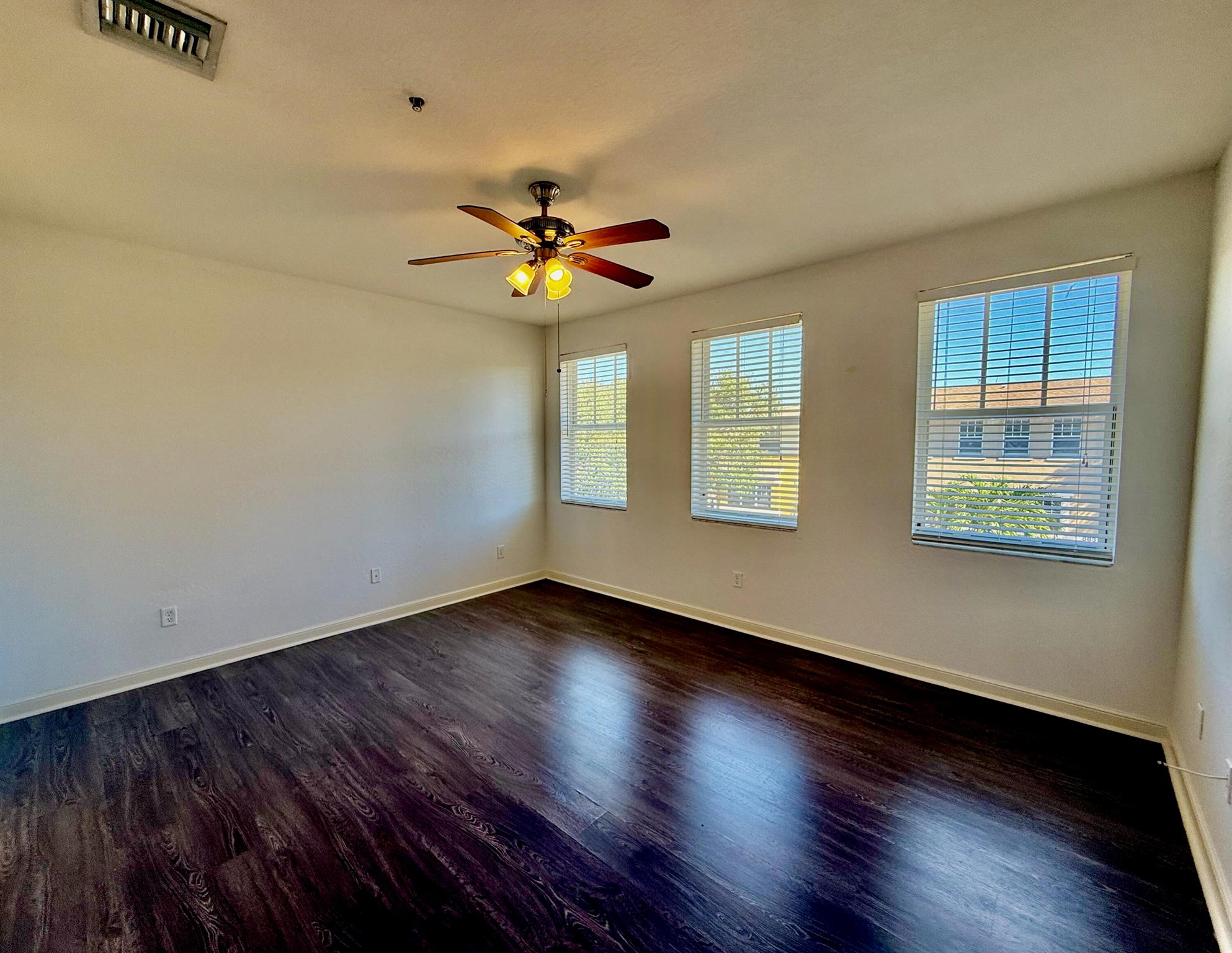 Cityside Condominium - Residential Lease