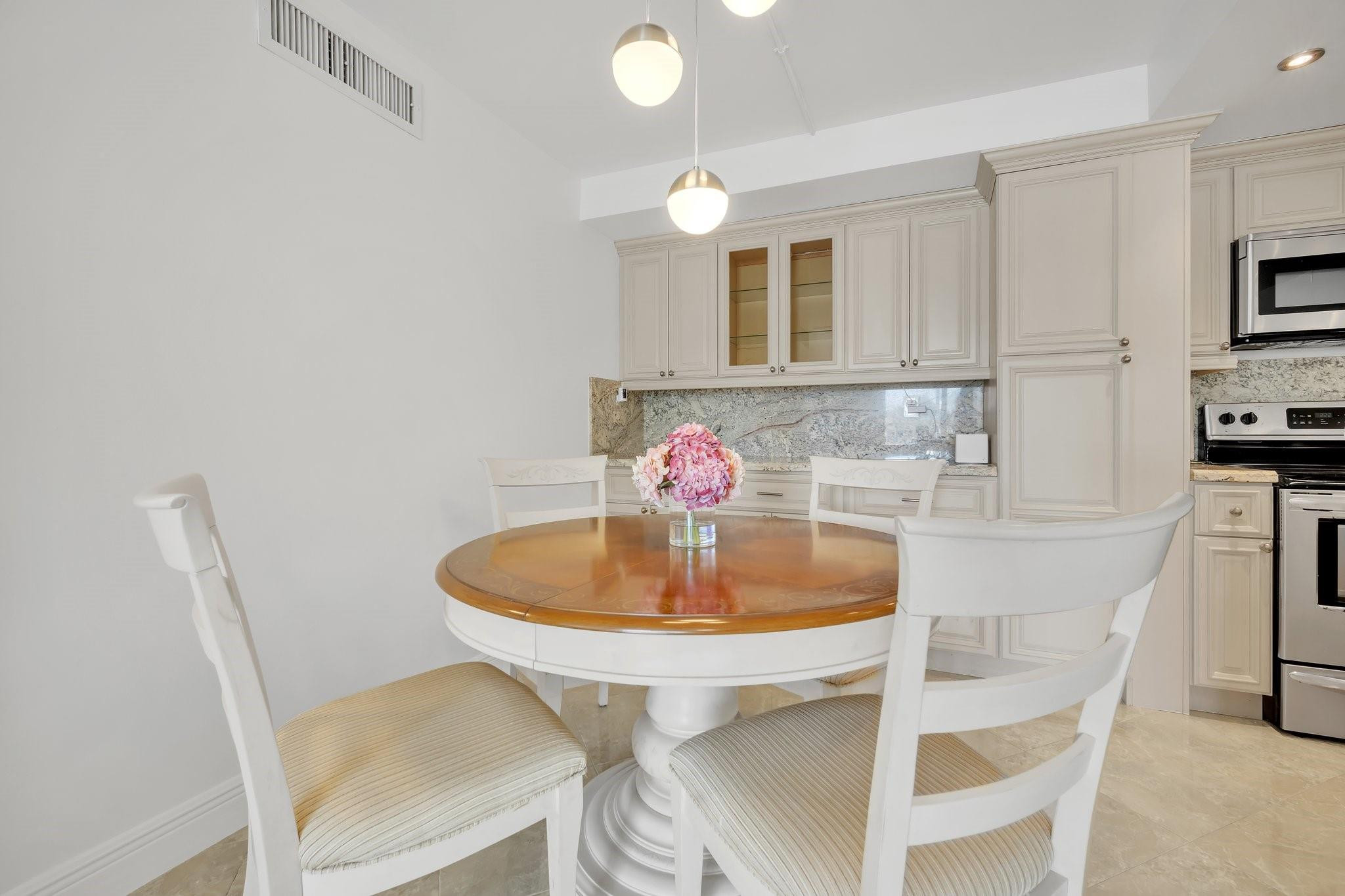 720 Bayshore Drive 304