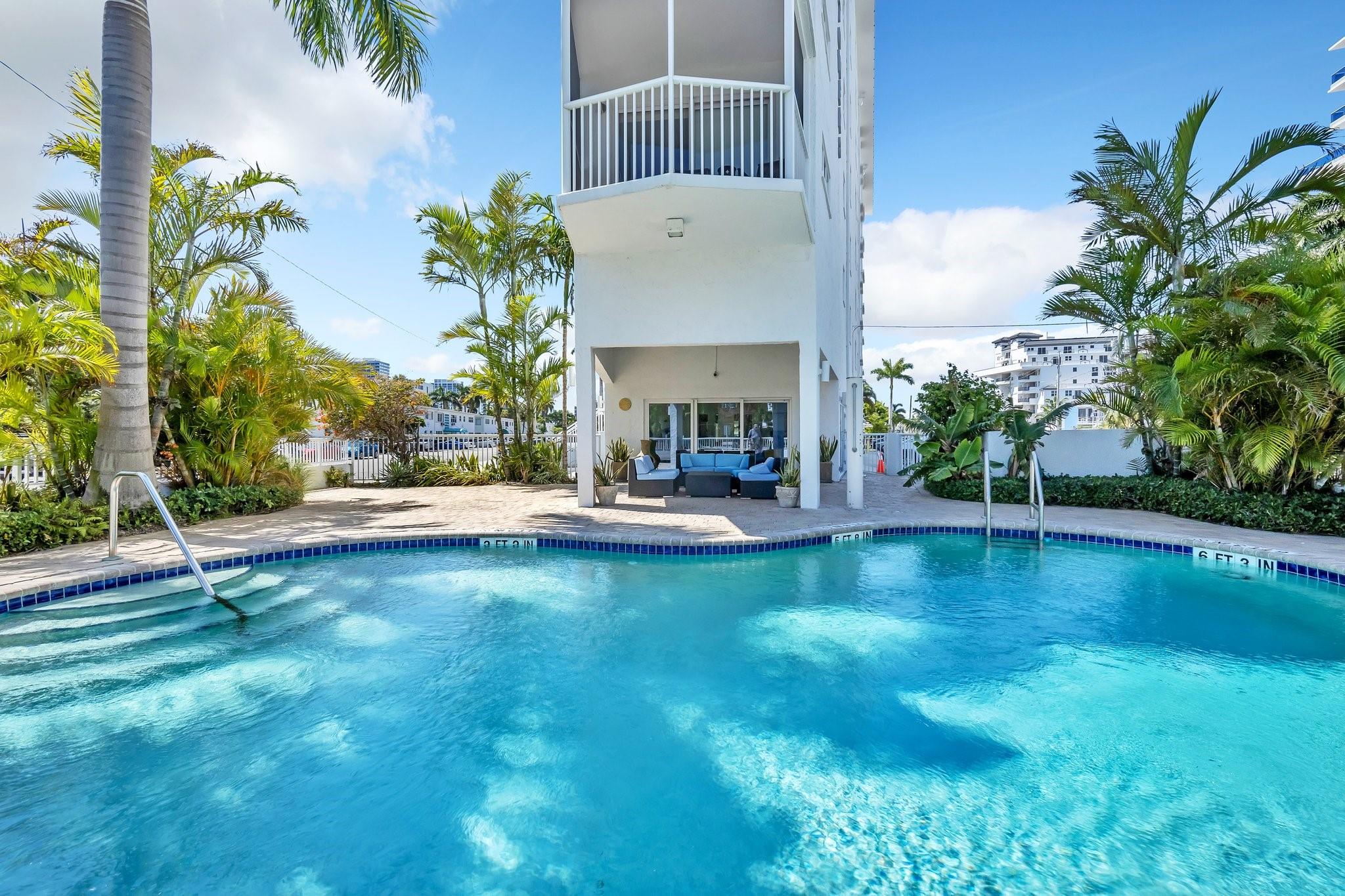 Nautical Towers - Residential