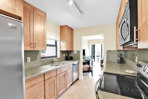 Tiny photo for 6760 Willow Wood Drive #1201, Boca Raton, FL 33434 (MLS # B26024079)