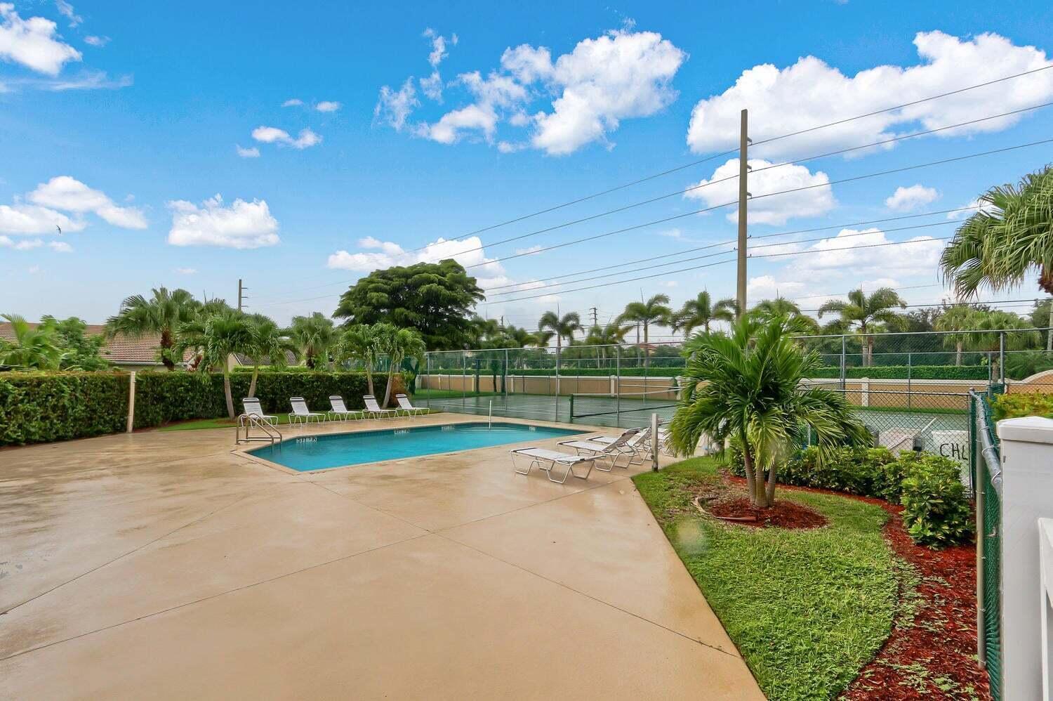 GATEWAY PALMS - Residential