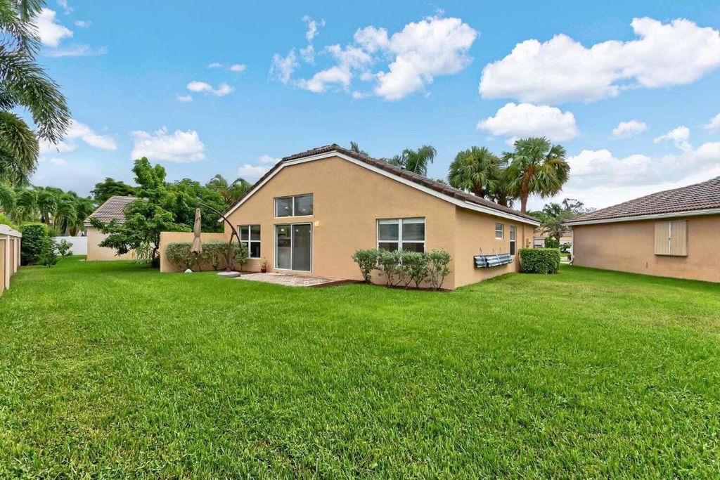 Photo of 8265 Palm Gate Drive, Boynton Beach, FL 33436 (MLS # R11135330)