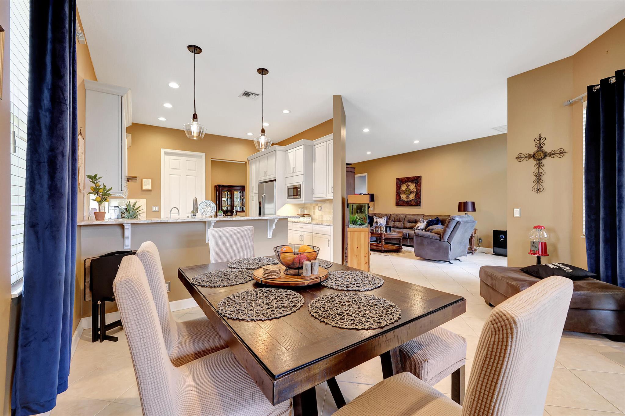 MAGNOLIA LAKES PHASE 1 ST LUCIE WEST NO 151 - Residential