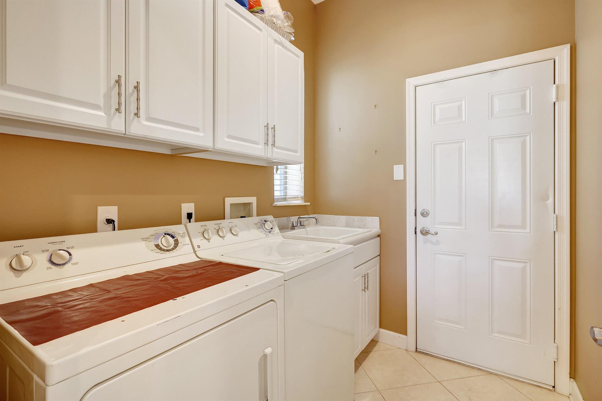 MAGNOLIA LAKES PHASE 1 ST LUCIE WEST NO 151 - Residential