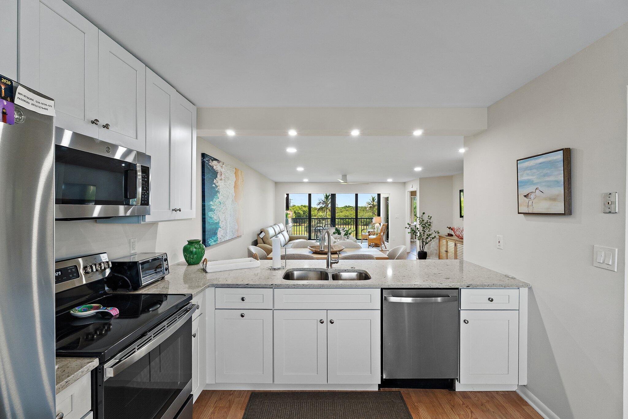 275 PALM Avenue C302