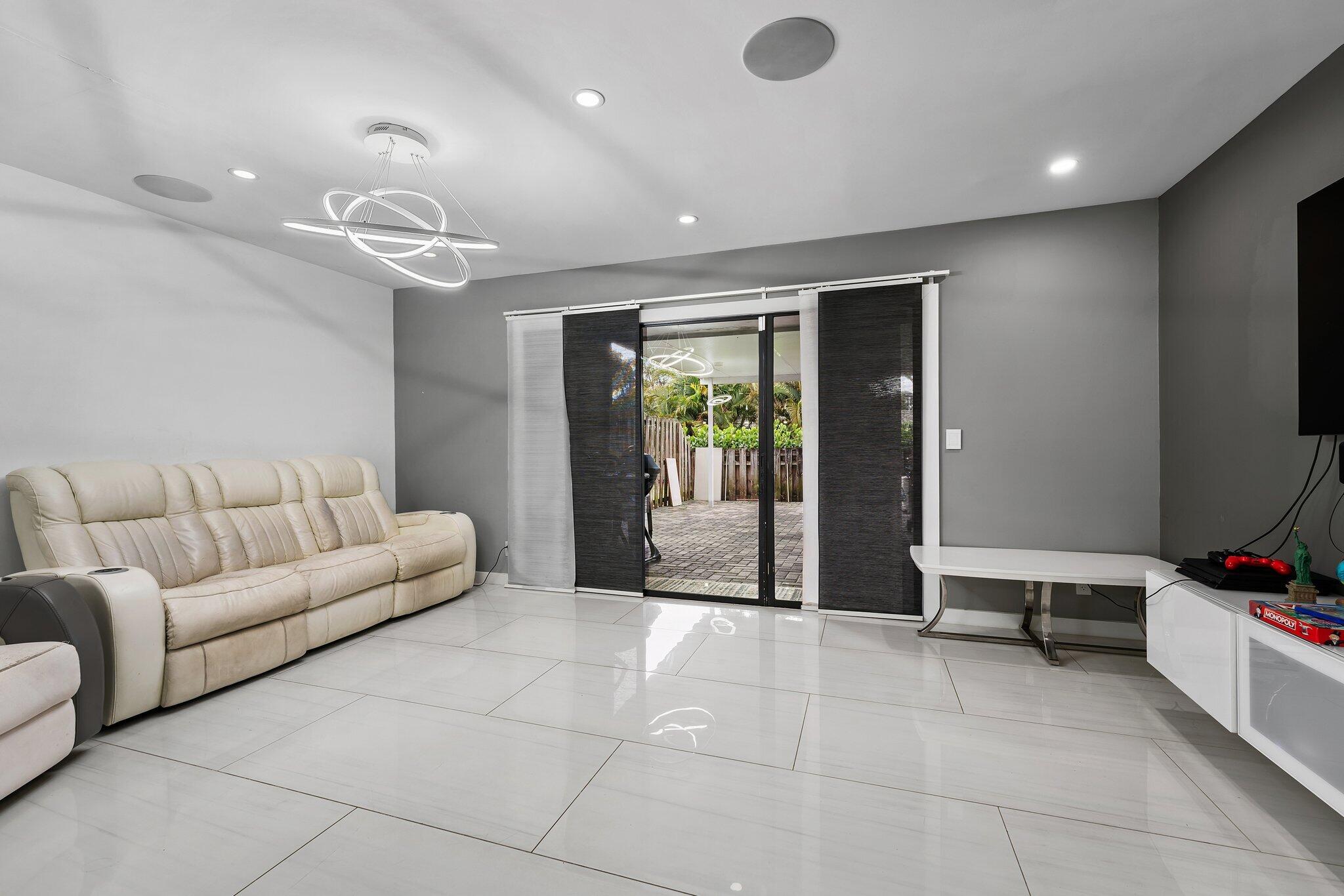 SOCIETY HILL CANNONGATE - Residential