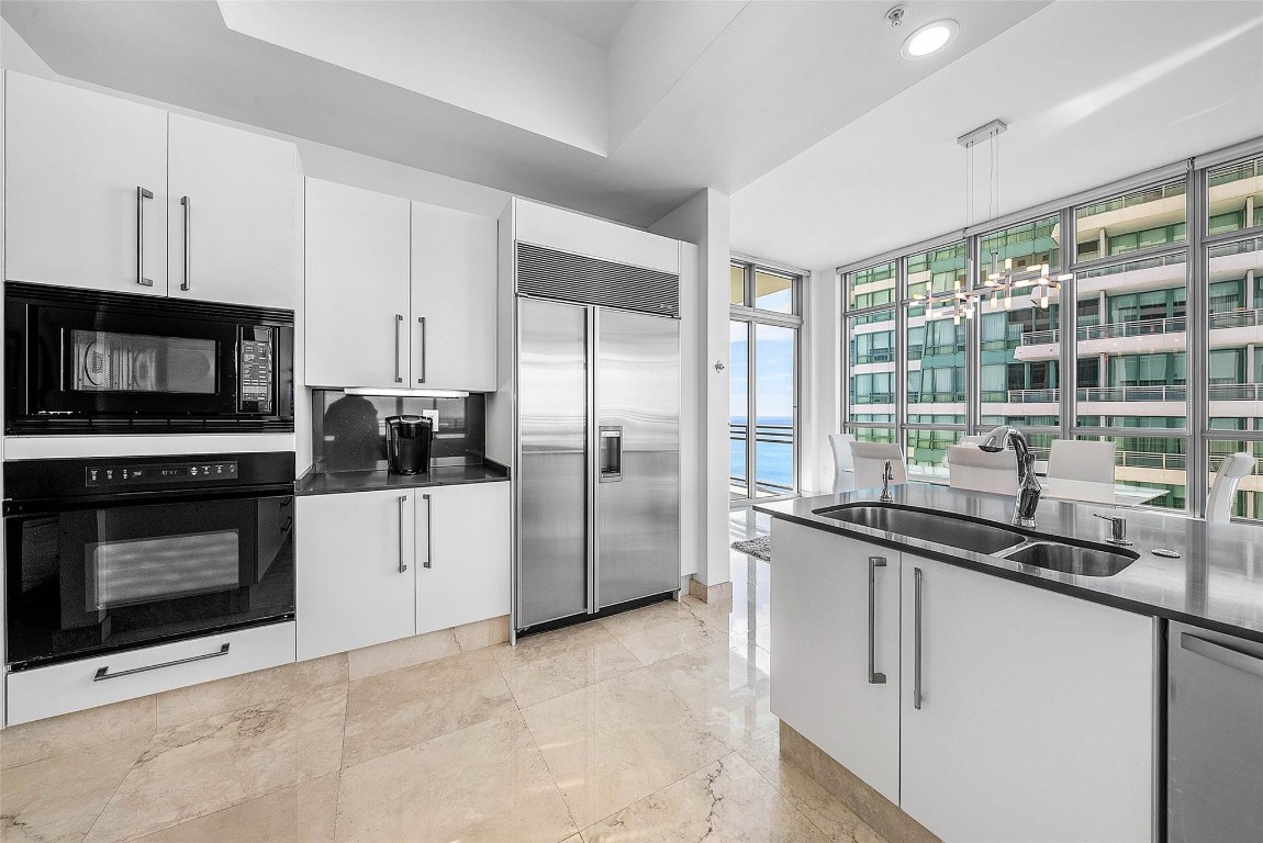 DIPLOMAT OCEANFRONT RESID - Residential