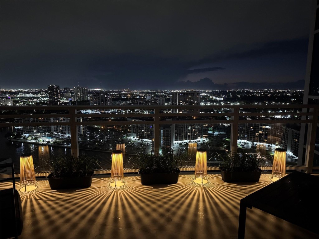 DIPLOMAT OCEANFRONT RESID - Residential