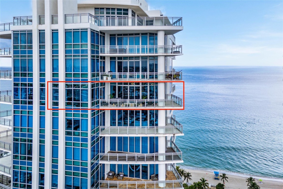 DIPLOMAT OCEANFRONT RESID - Residential