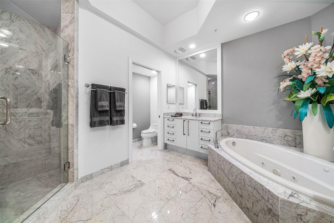 DIPLOMAT OCEANFRONT RESID - Residential