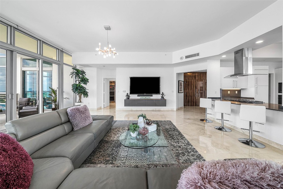 DIPLOMAT OCEANFRONT RESID - Residential