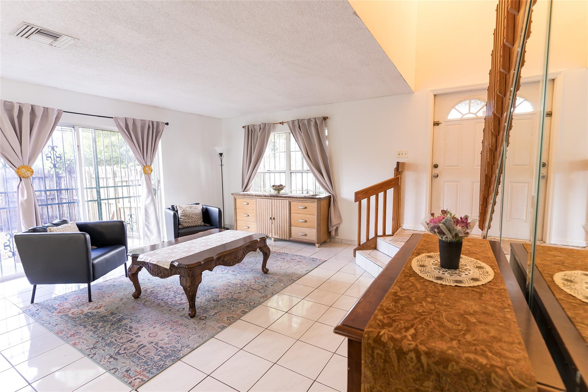 Country Lake Park - Residential