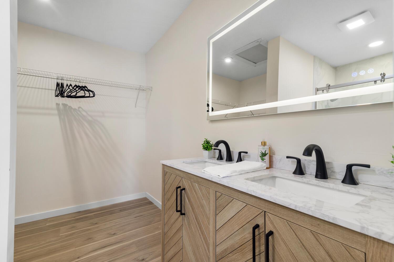 THE SANDS SECTION 1 CONDO - Residential