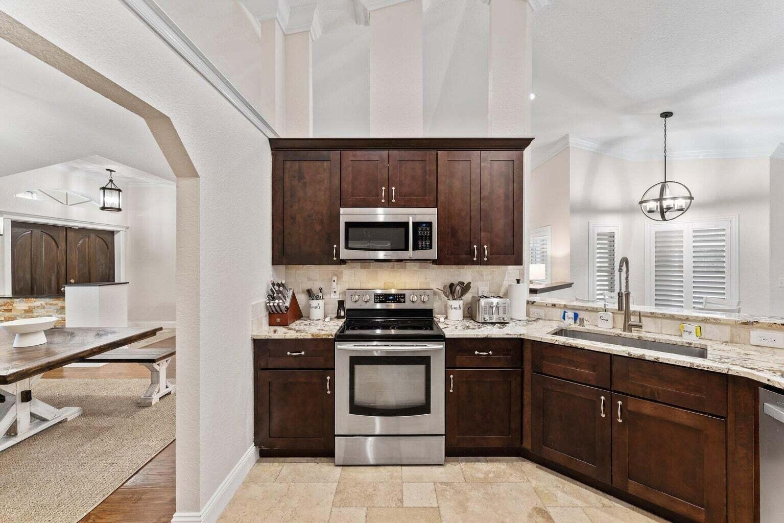 LAS FLORES RANCHOS - Residential