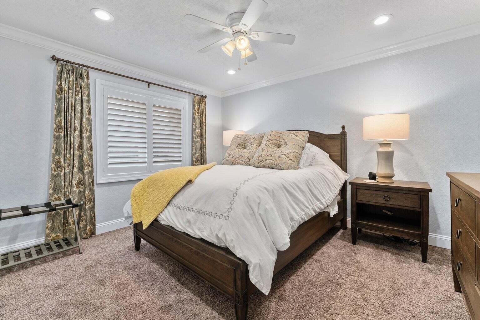 LAS FLORES RANCHOS - Residential