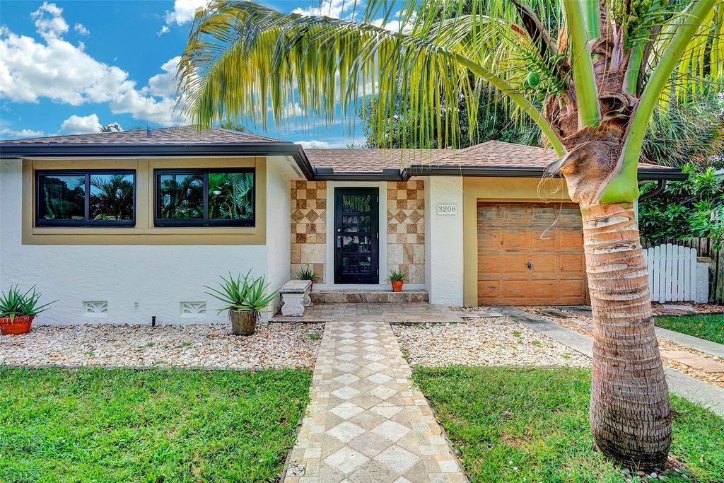 Photo of 3208 Beacon Street, Pompano Beach, FL 33062 (MLS # B26013478)