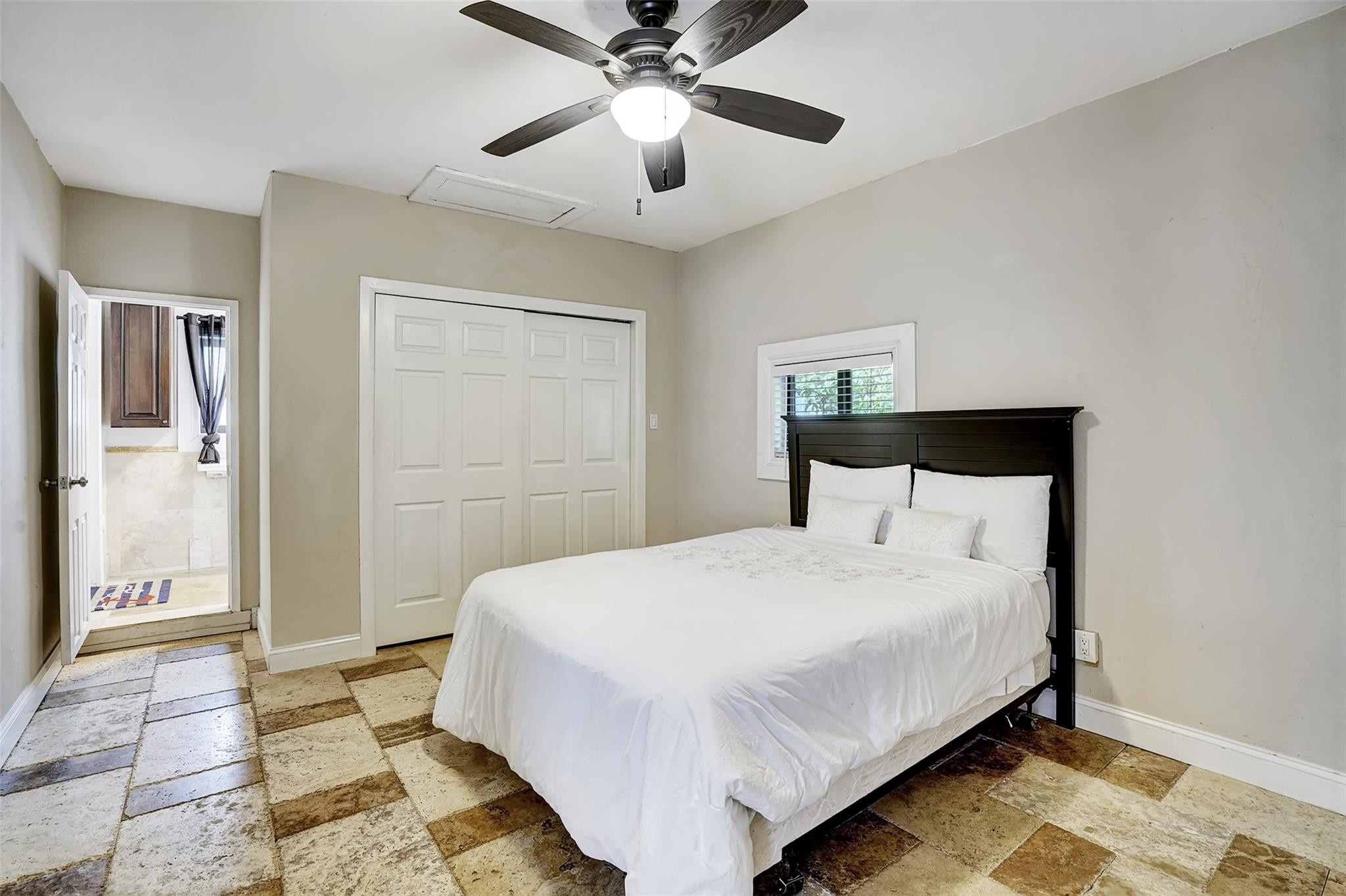 HILLSBORO SHORES SEC - Residential