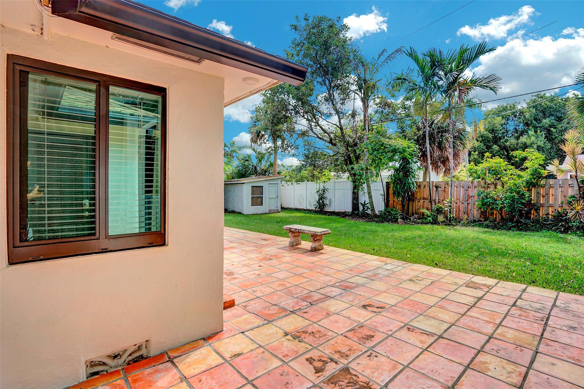 HILLSBORO SHORES SEC - Residential