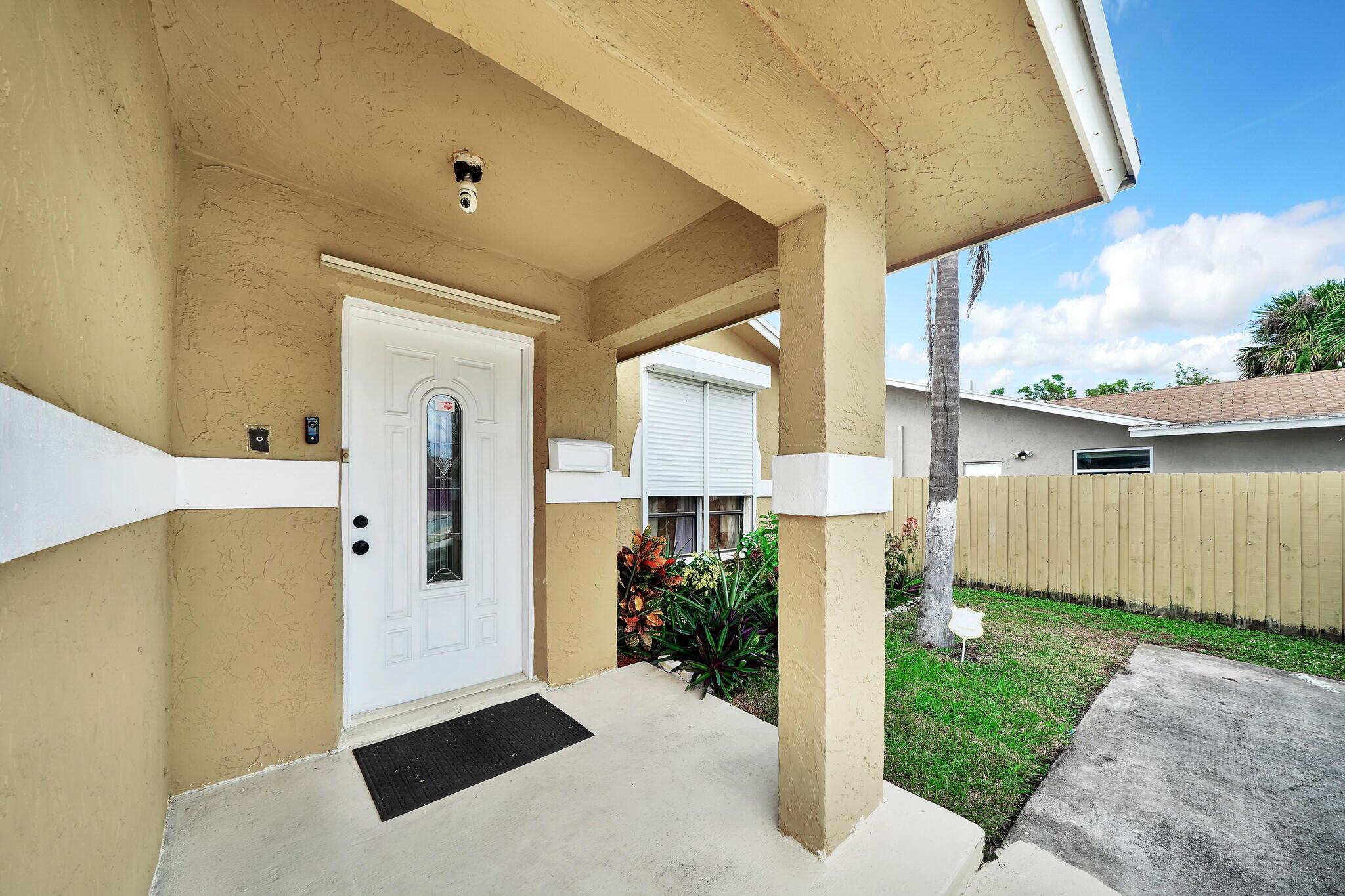 124 NW 8th Avenue