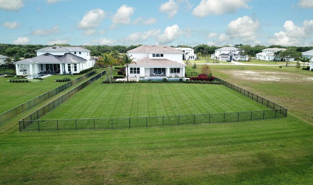 Photo of 20136 SE Bridgewater Drive, Jupiter, FL 33458 (MLS # R11086099)