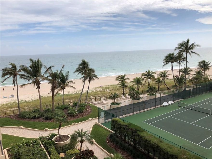 TOTALLY RENOVATED 2/2 CONDO RIGHT ON THE BEACH.  TILE THROUGHOUT, KITCHEN WITH GRANITE AND STAINLESS STEEL APPLIANCES. AWESOME VIEW OF OCEAN AND POOLS. DESIRED SEA RANCH CLUB WITH GREAT AMENITIES............... 3 POOLS, TENNIS COURTS.........GYM........LARGE BARBQ AREAS. EASY TO SHOW.