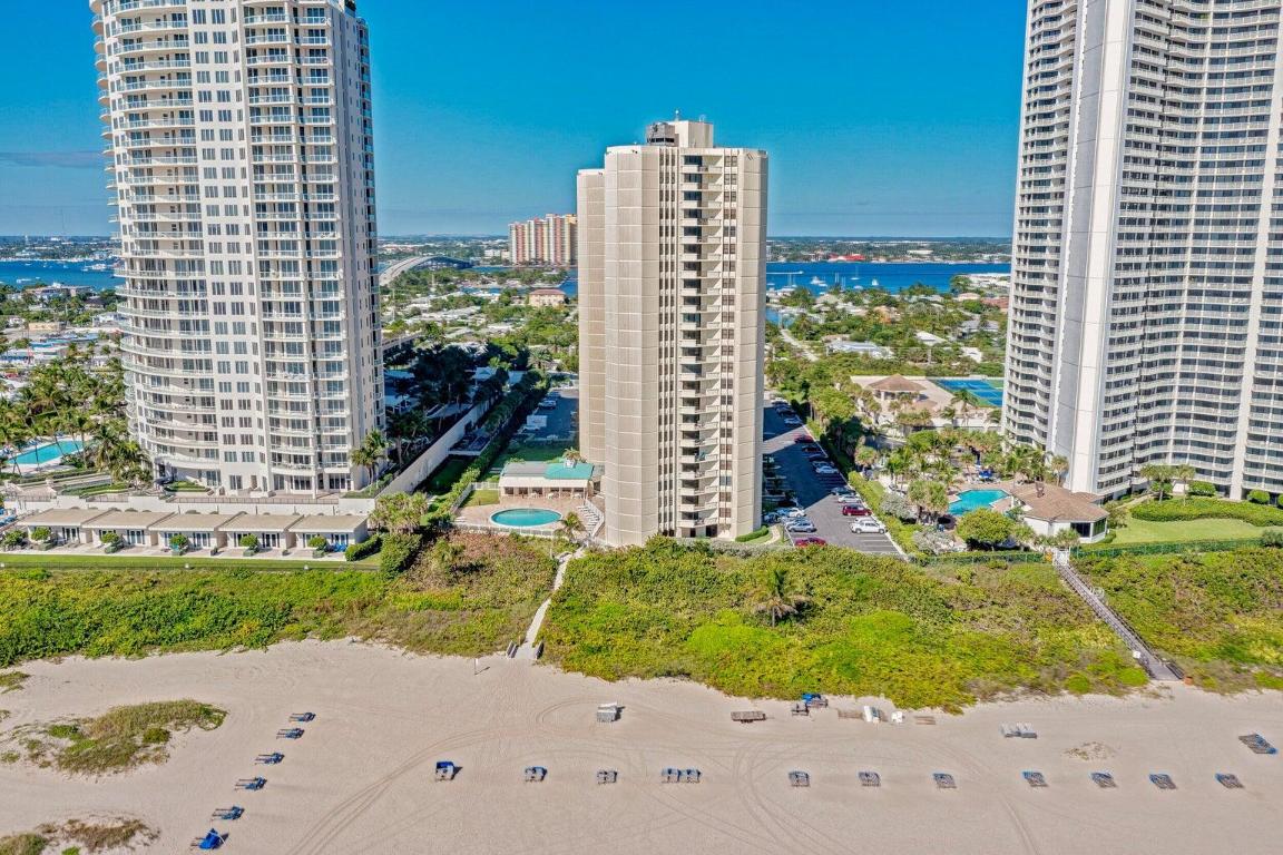 PHOENIX TOWERS - Residential