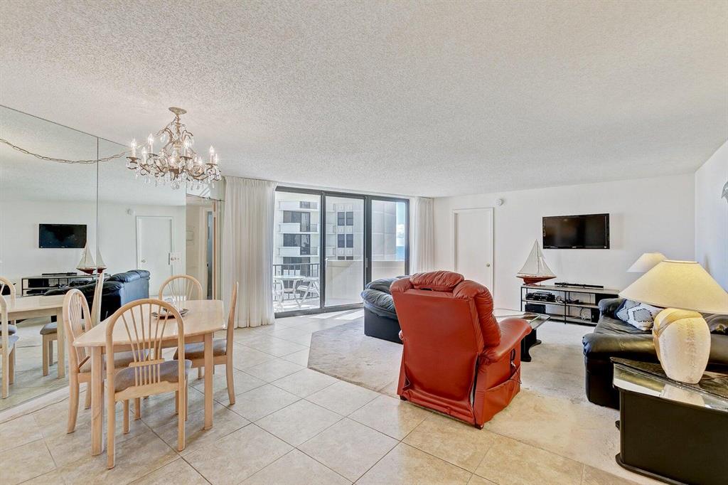 PHOENIX TOWERS - Residential
