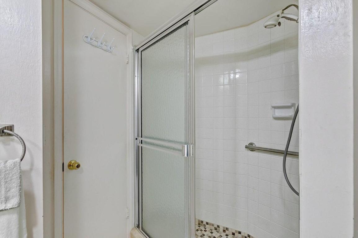 PHOENIX TOWERS - Residential