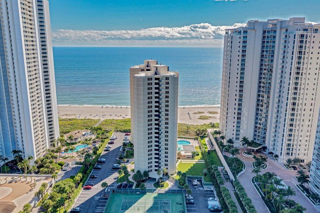 PHOENIX TOWERS - Residential
