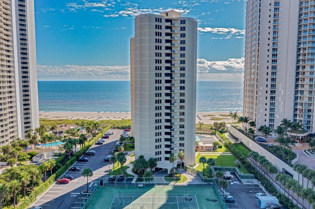 PHOENIX TOWERS - Residential