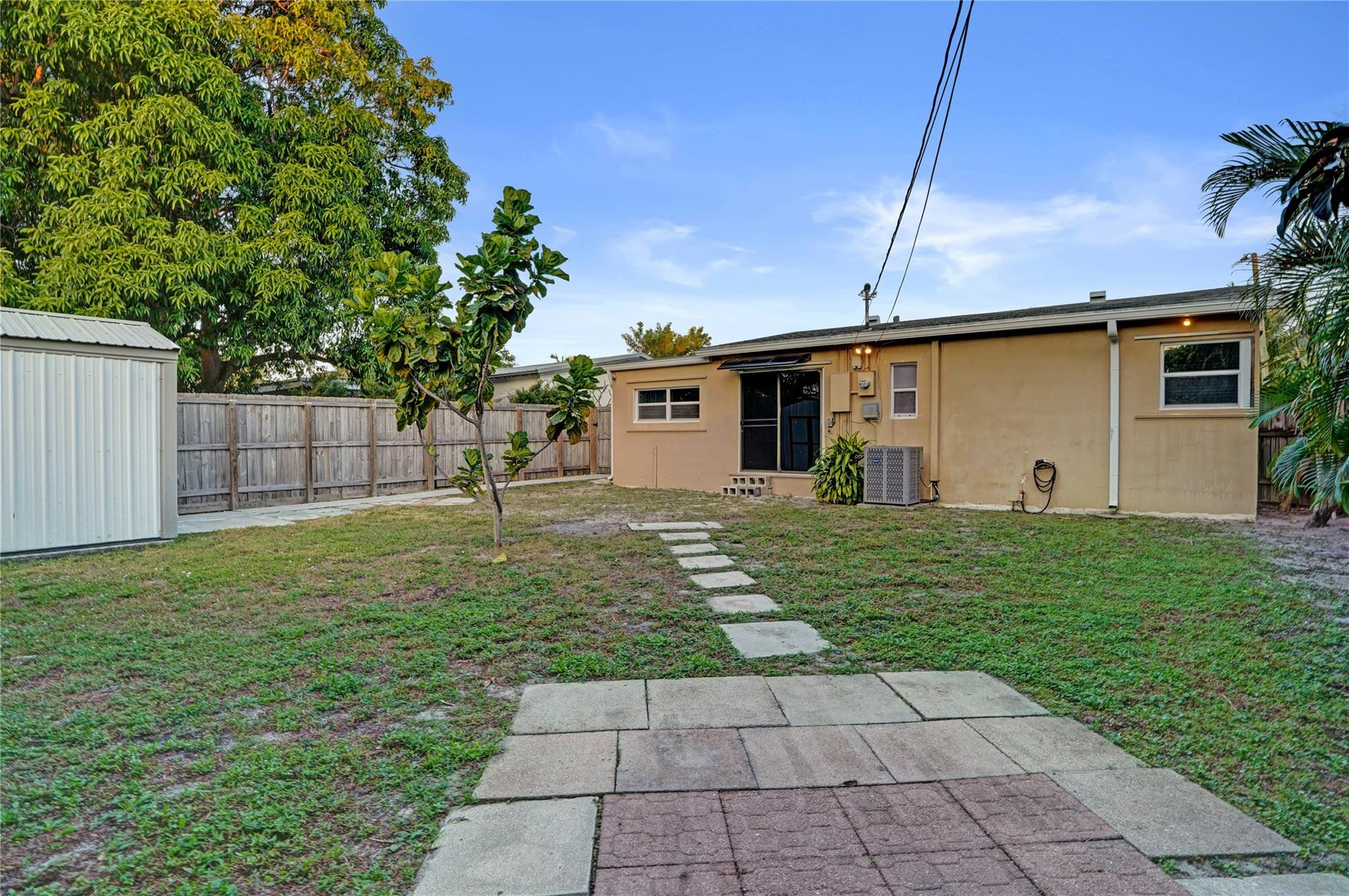 NORTH ANDREWS TERRACE - Residential