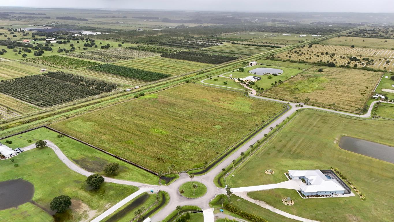 SOUTHERN STAR STABLES SUBDIVISION - Land