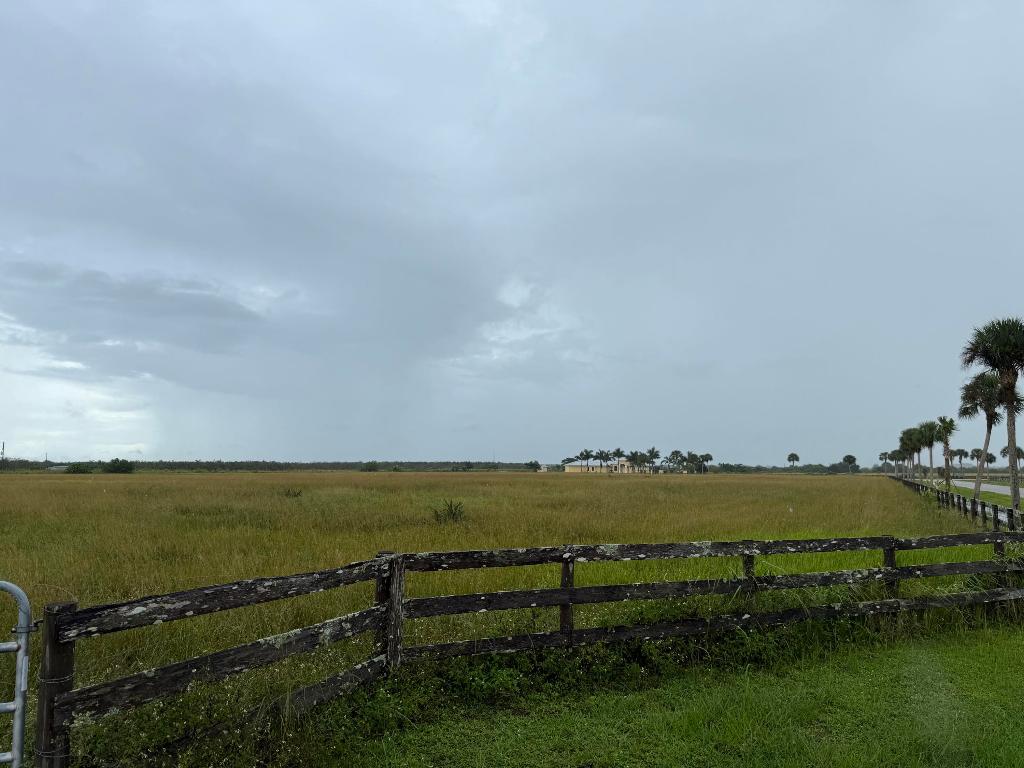 SOUTHERN STAR STABLES SUBDIVISION - Land