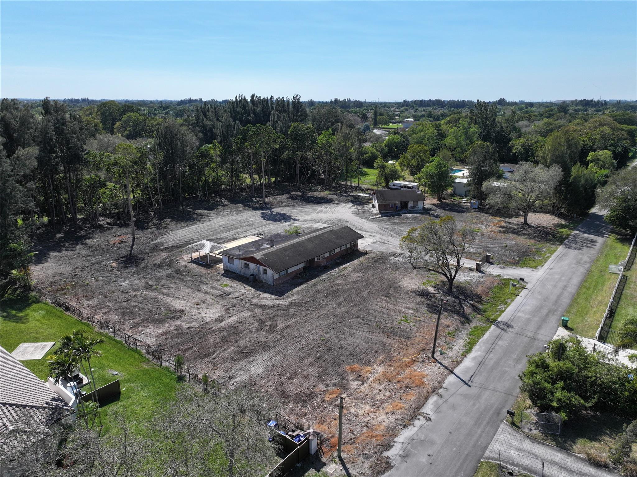 ROLLING OAKS ESTATES - Land