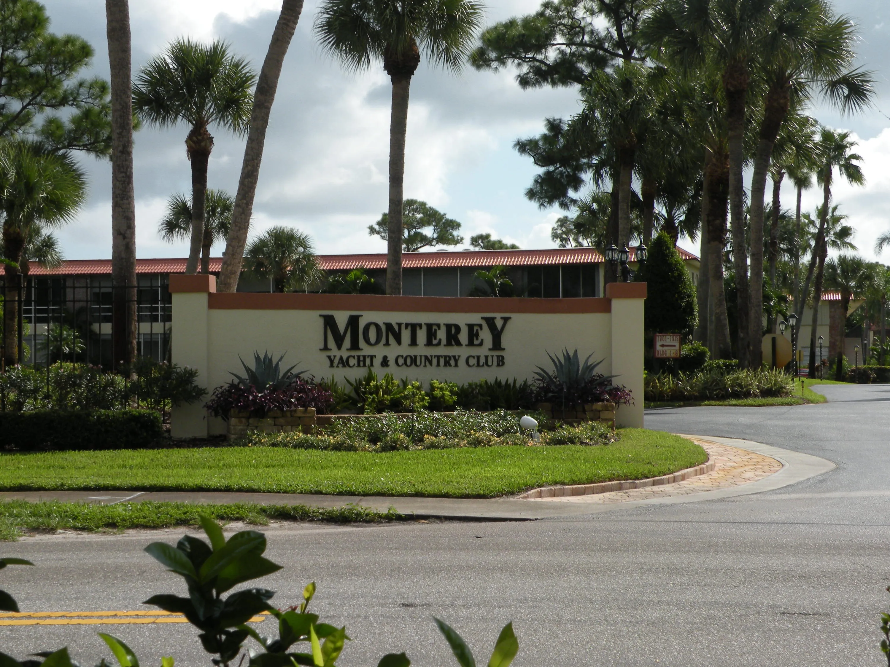 1975 SW Palm City Rd Unit 39e  