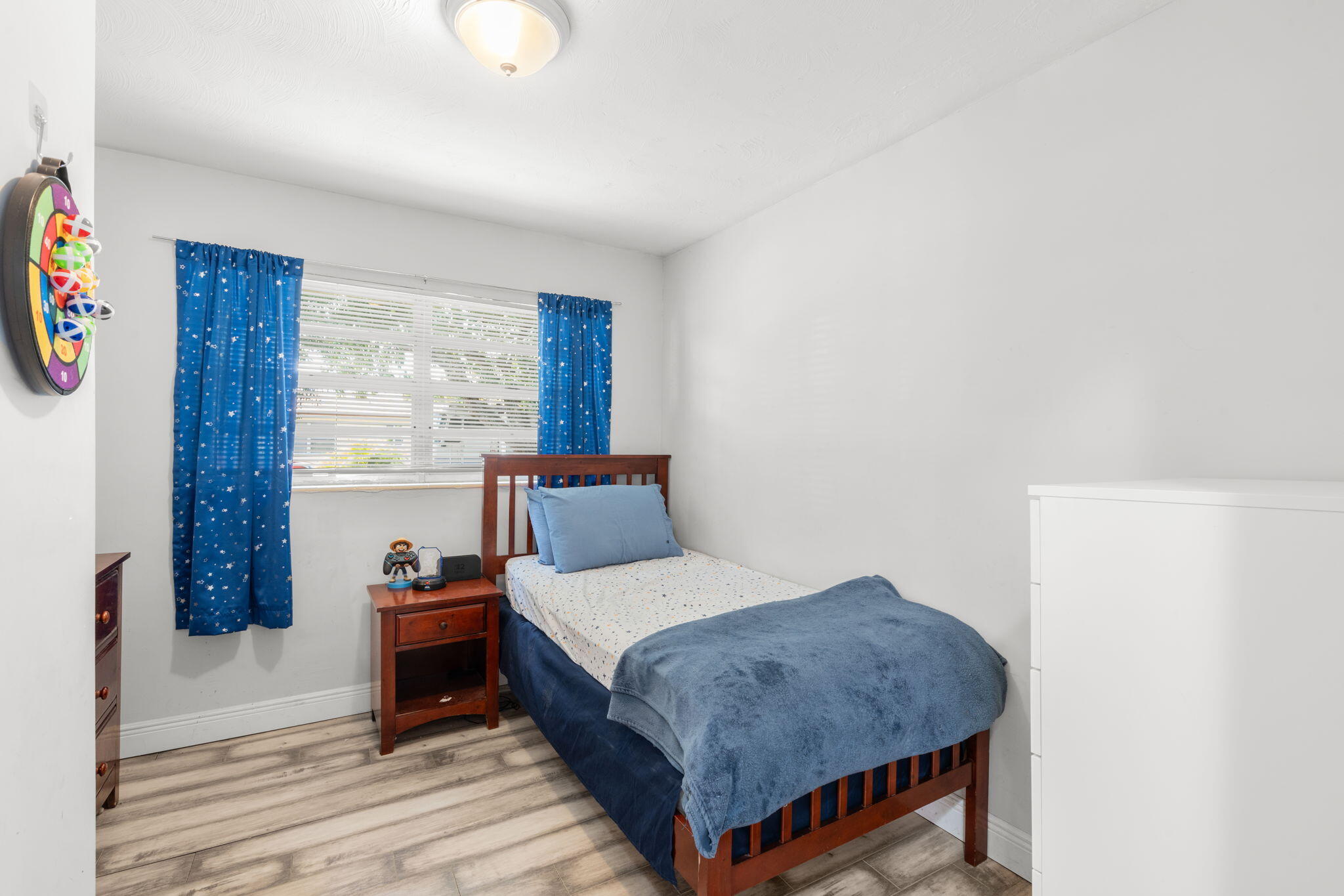 ROOSEVELT GARDENS 3RD ADD - Residential