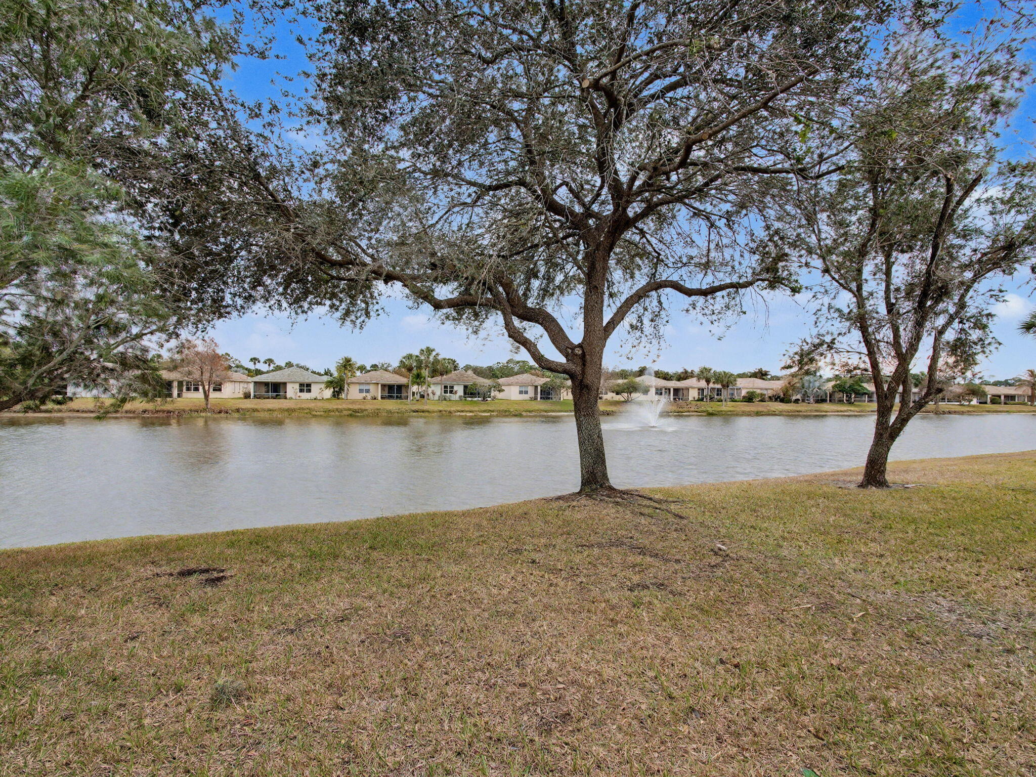 LAKEFOREST POINTE - Residential