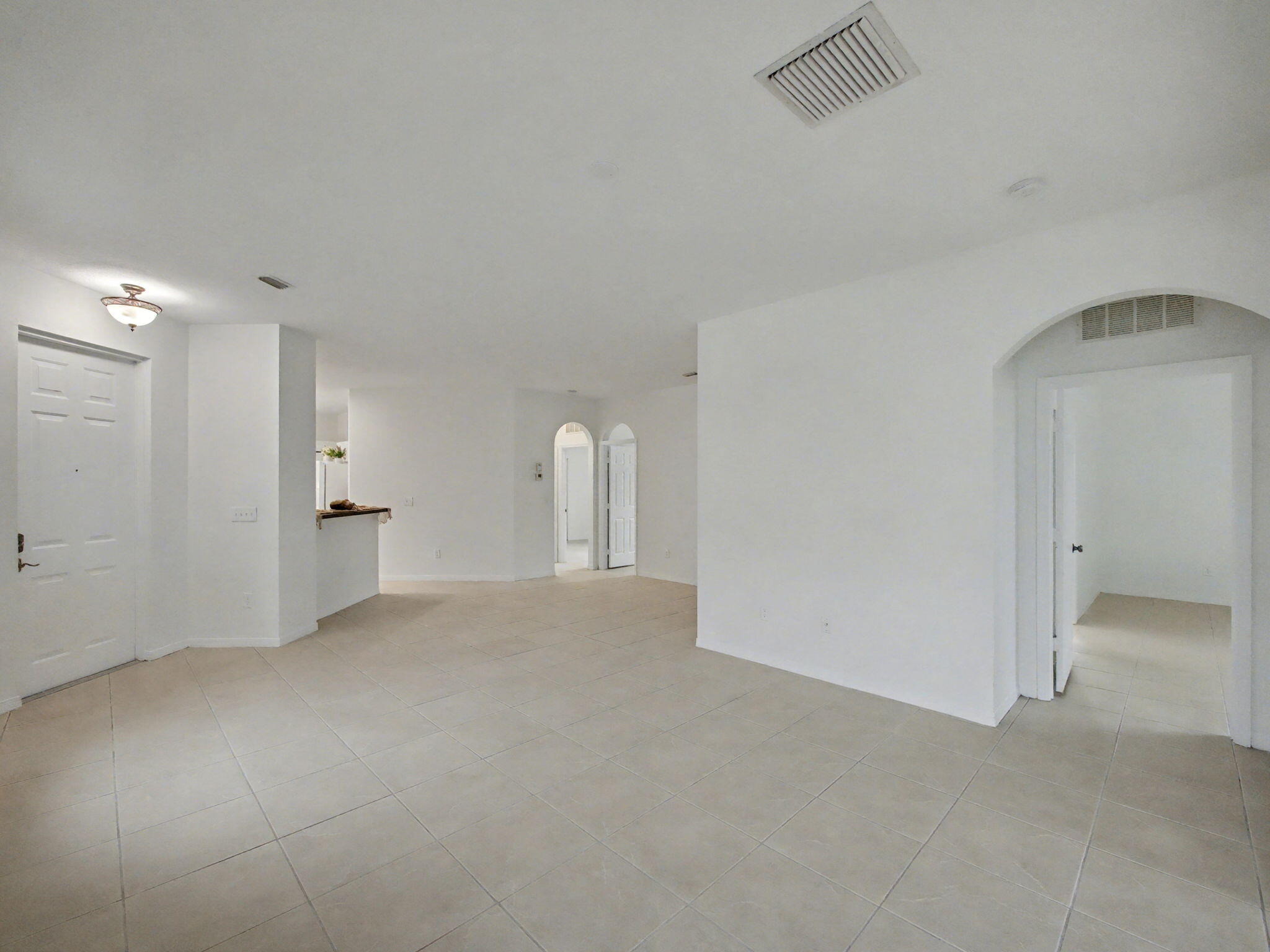 LAKEFOREST POINTE - Residential