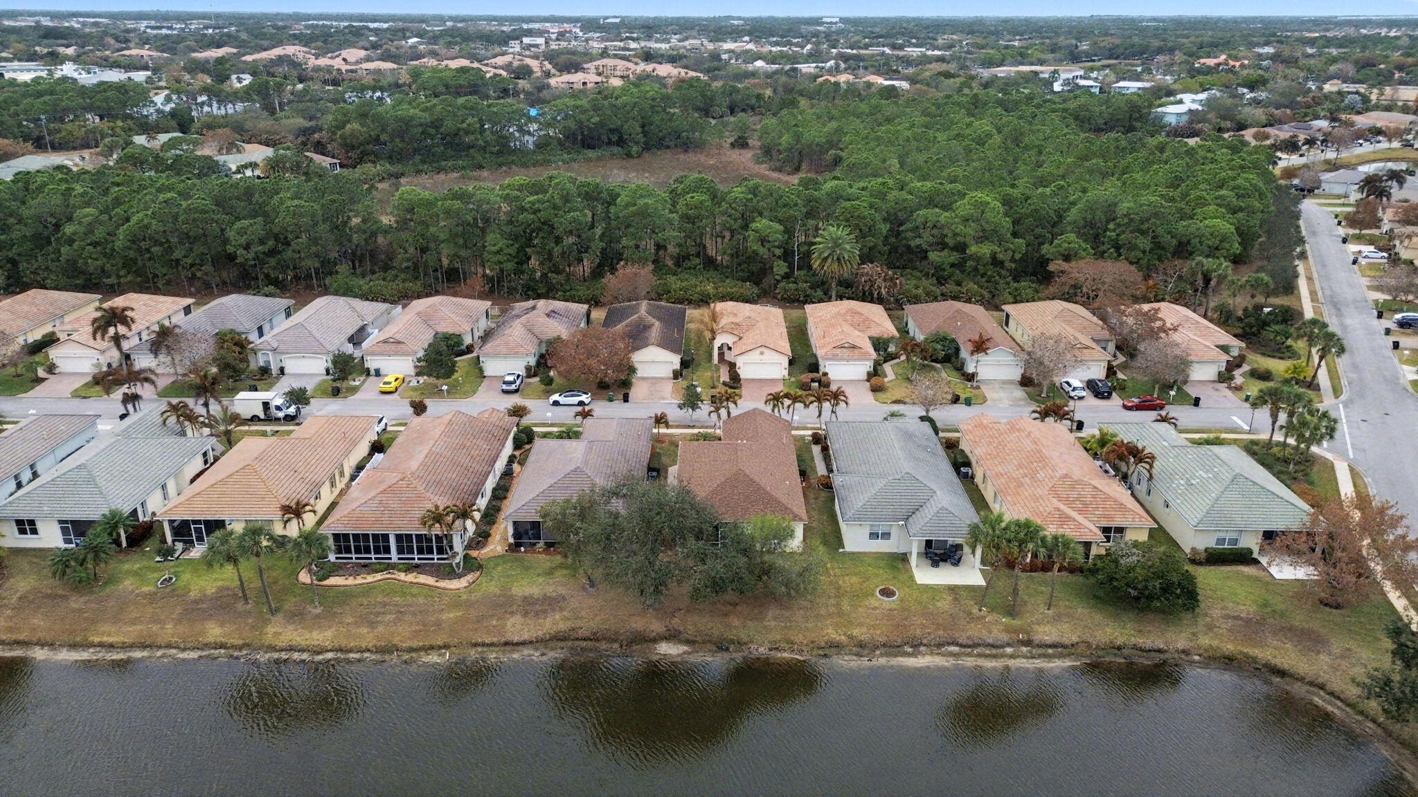 LAKEFOREST POINTE - Residential