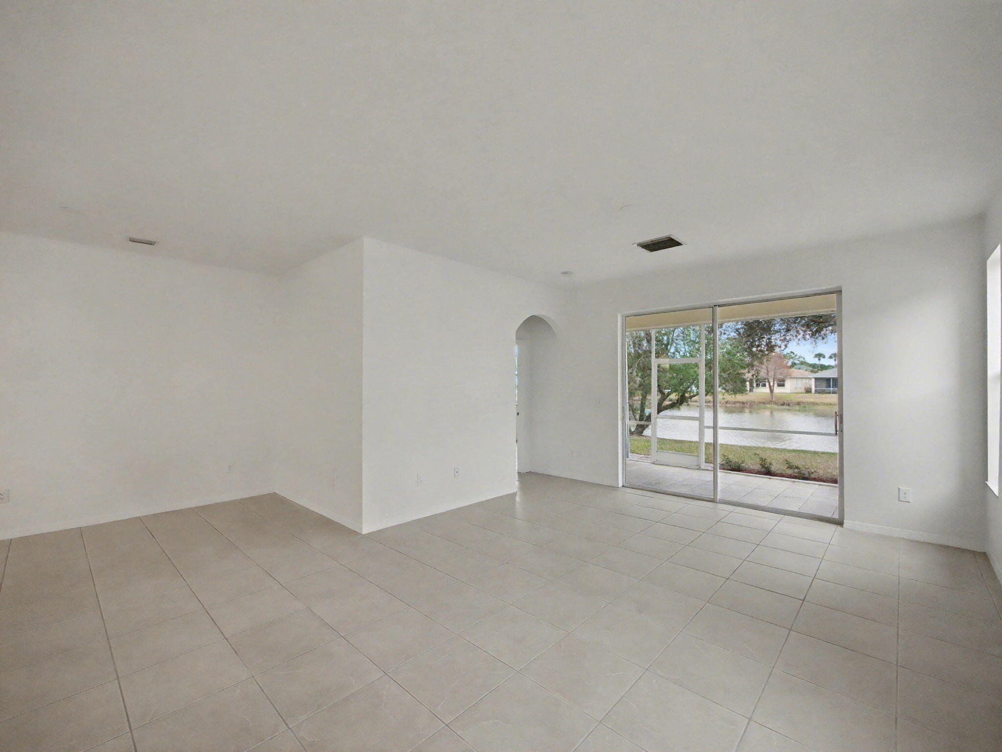 LAKEFOREST POINTE - Residential