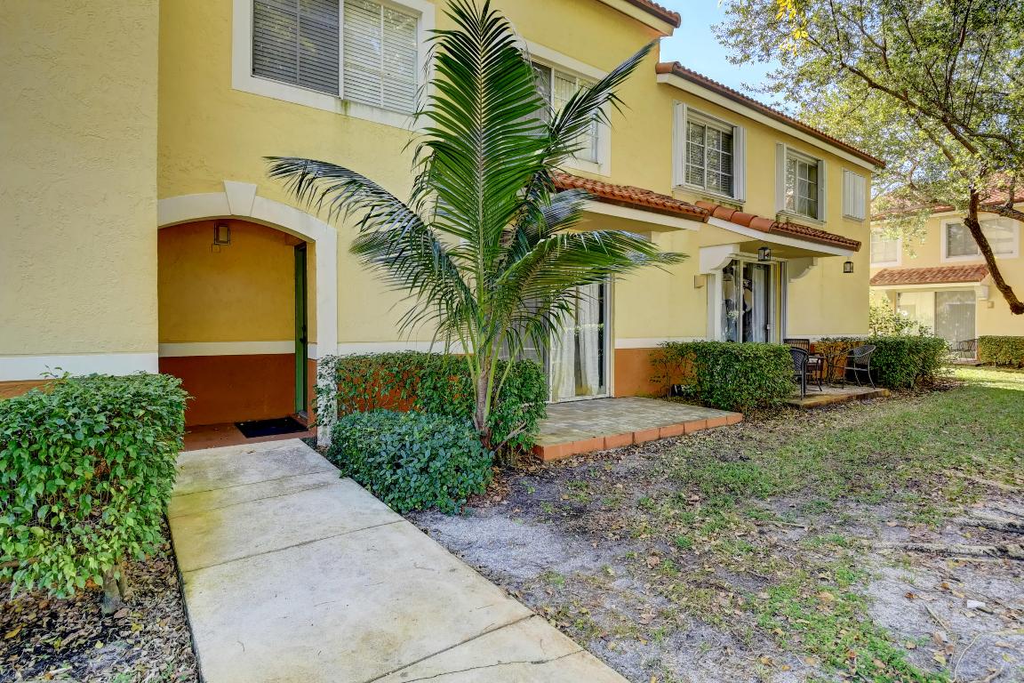 YACHT CLUB ON THE INTRACOASTAL CONDO - Residential