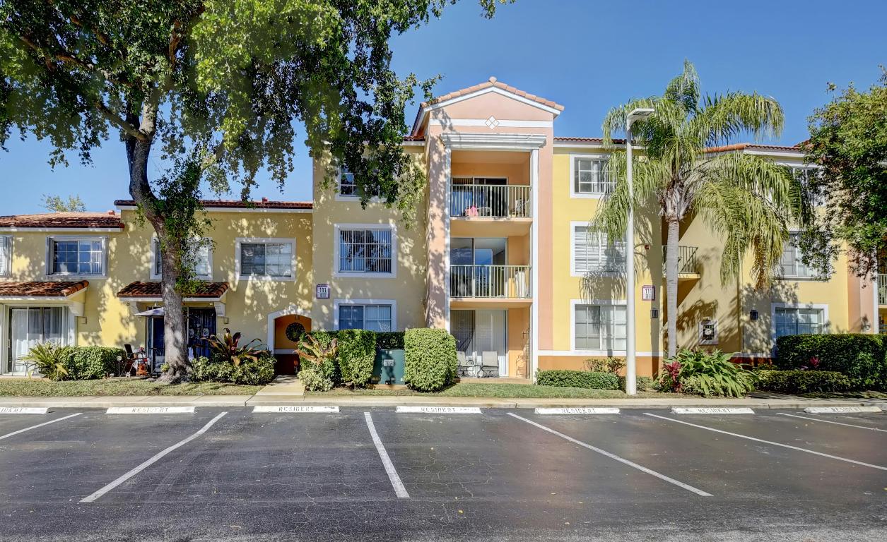 YACHT CLUB ON THE INTRACOASTAL CONDO - Residential