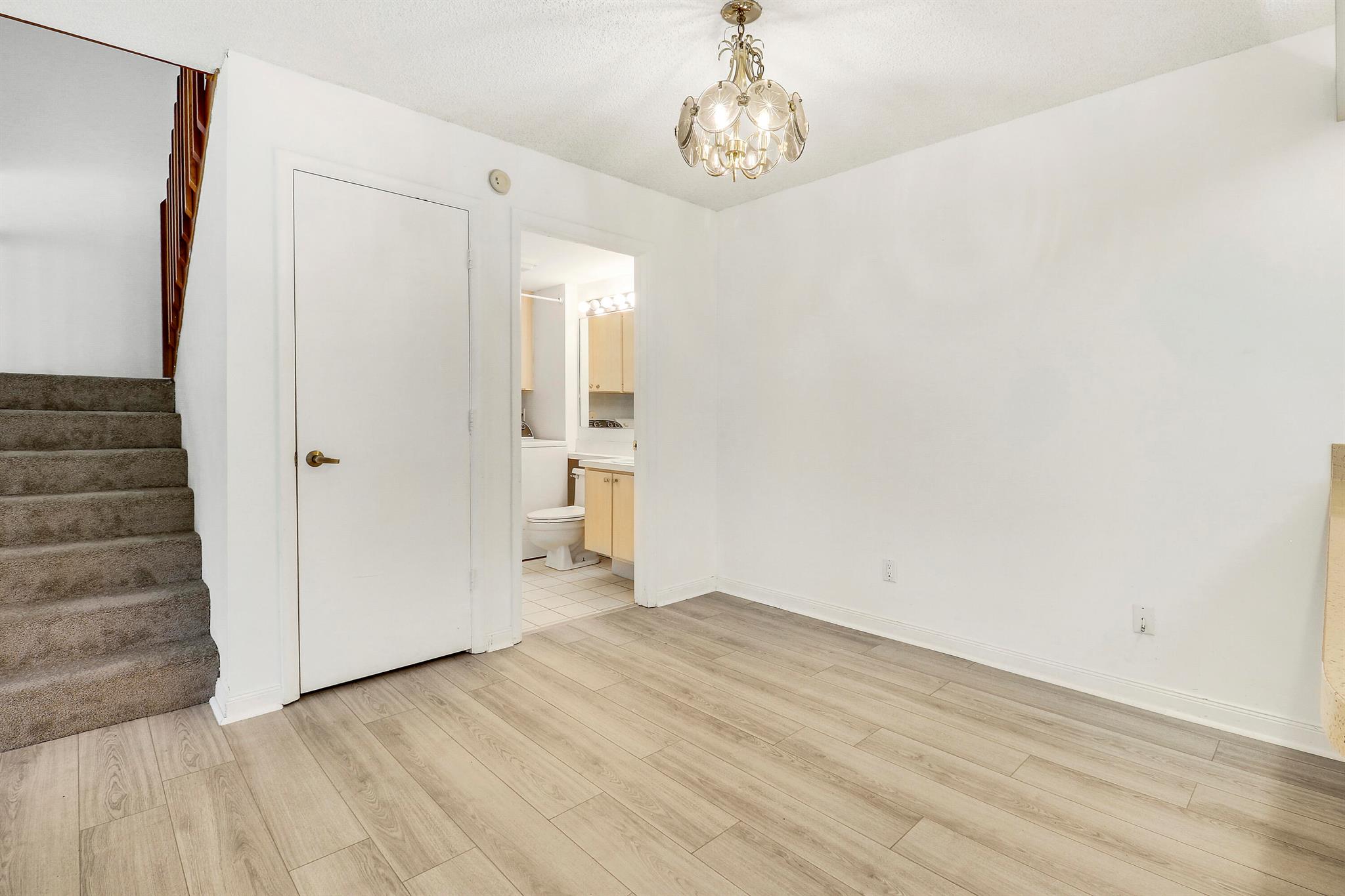 WELLESLEY AT LAKE CLARKE - Residential