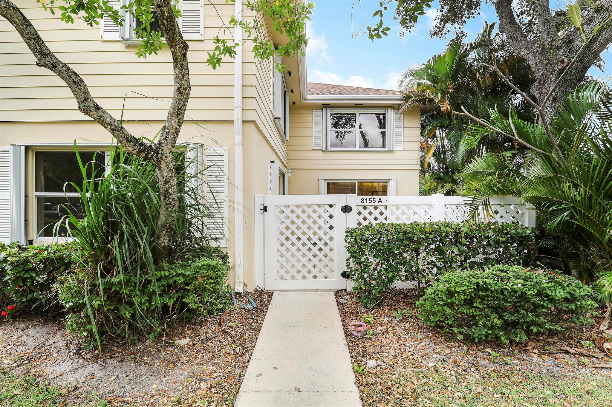 WELLESLEY AT LAKE CLARKE - Residential