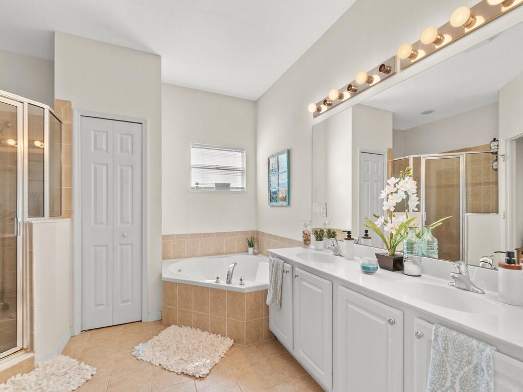 Citrus Springs Village D Valencia - Residential