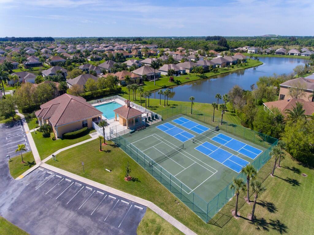 Citrus Springs Village D Valencia - Residential