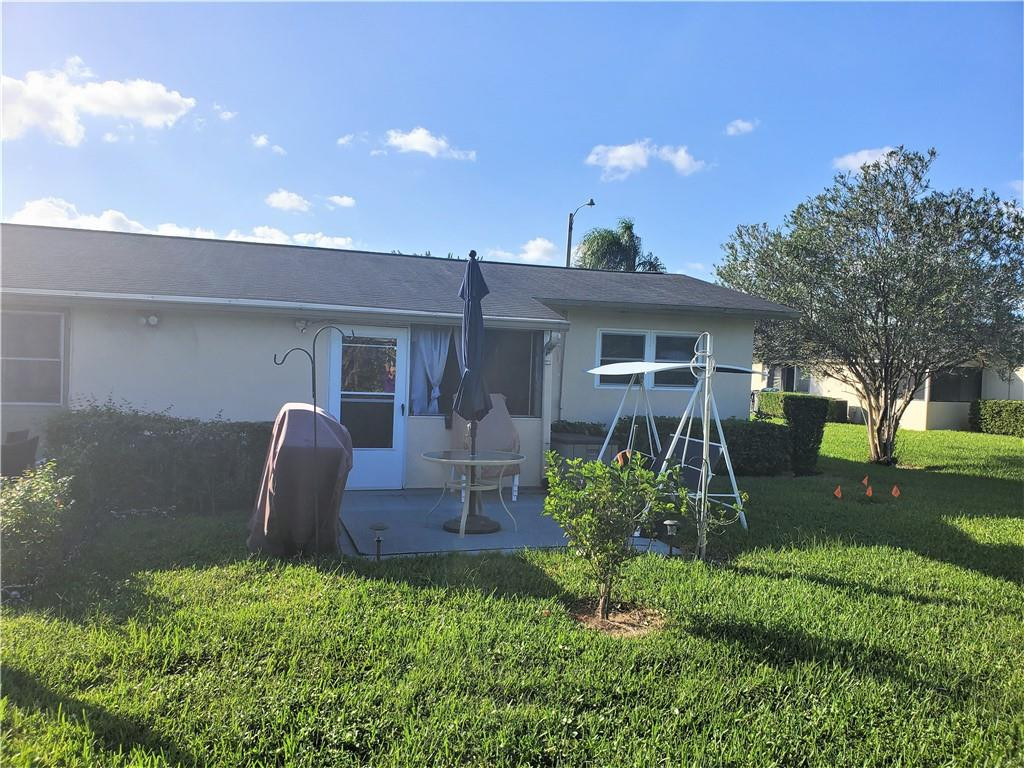 CRESTHAVEN VILLAS 9 CONDO - Residential