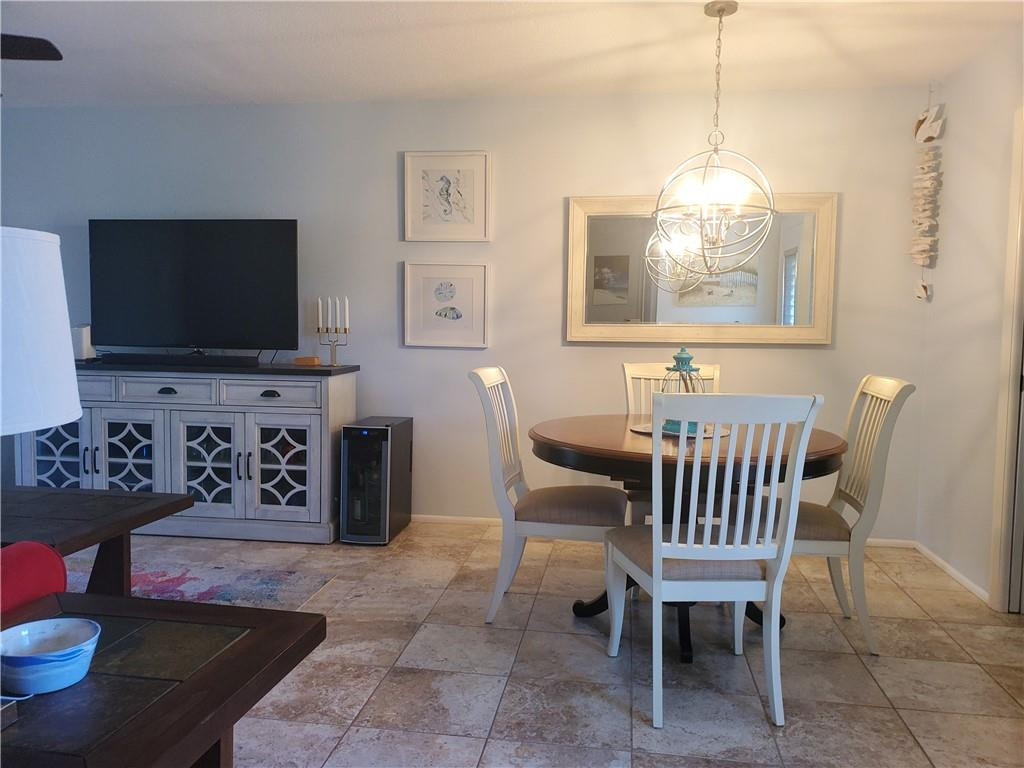 CRESTHAVEN VILLAS 9 CONDO - Residential