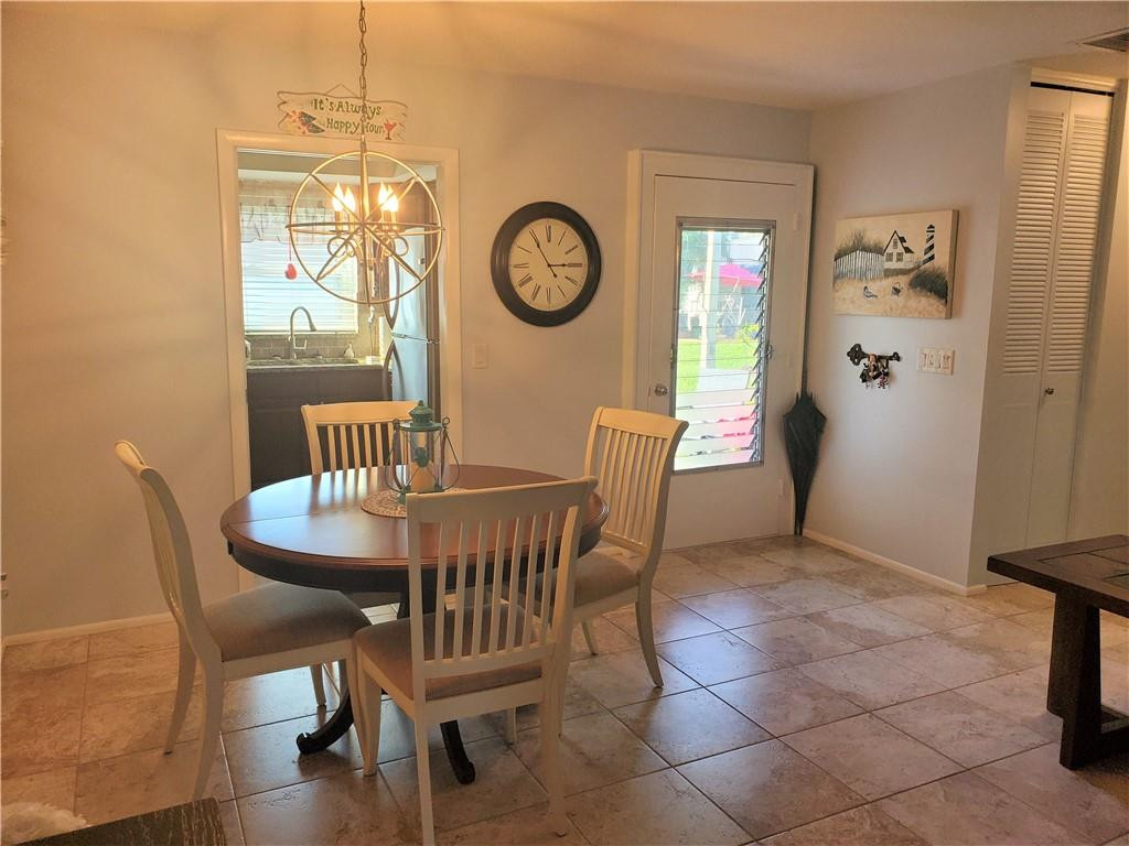 CRESTHAVEN VILLAS 9 CONDO - Residential