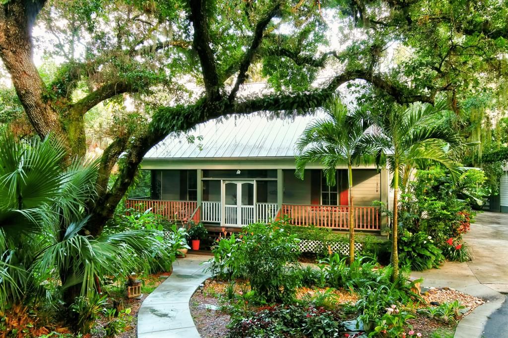 Photo of 4680 Sunrise Boulevard, Fort Pierce, FL 34982 (MLS # R10745762)